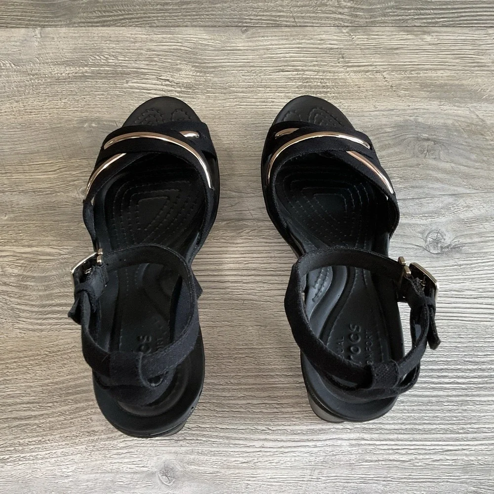 Crocs Leigh II Womens Size 11 CrossStrap Metalblock Ankle Wedge Black Sandals